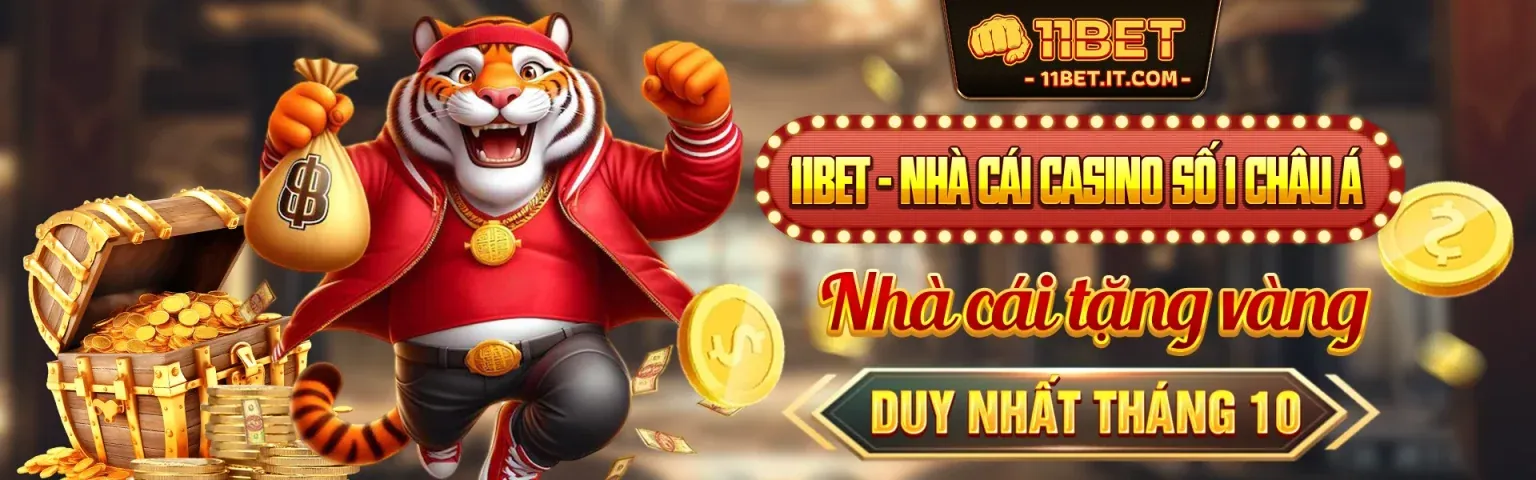 Gà chọi dũng mãnh trên sân đấu tại ClubXom